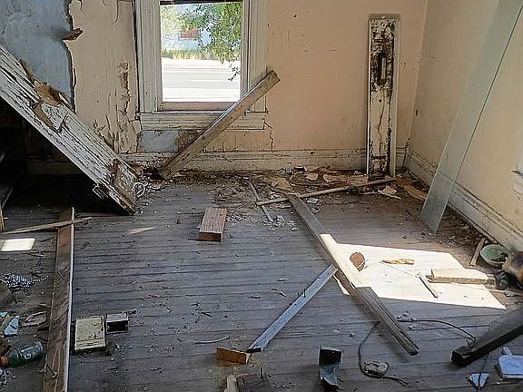 2nd image of 520 S 2nd St