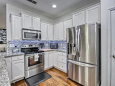 7019 Coldwater Dr — Photo 12