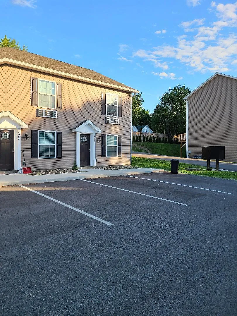 4102 W Ridge Rd — Photo 1