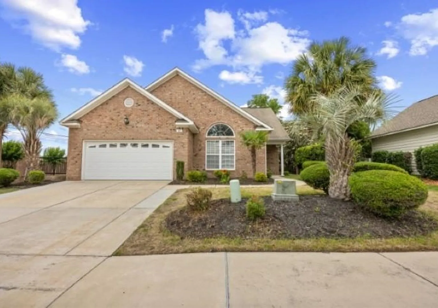 Surfside Beach Club Home!! Available Immediately! — Photo 1