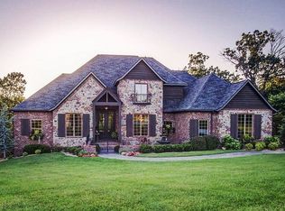 3810 Arbor Ct, Joplin, MO 64804