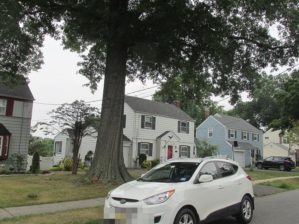 2nd image of 398 Windsor Rd