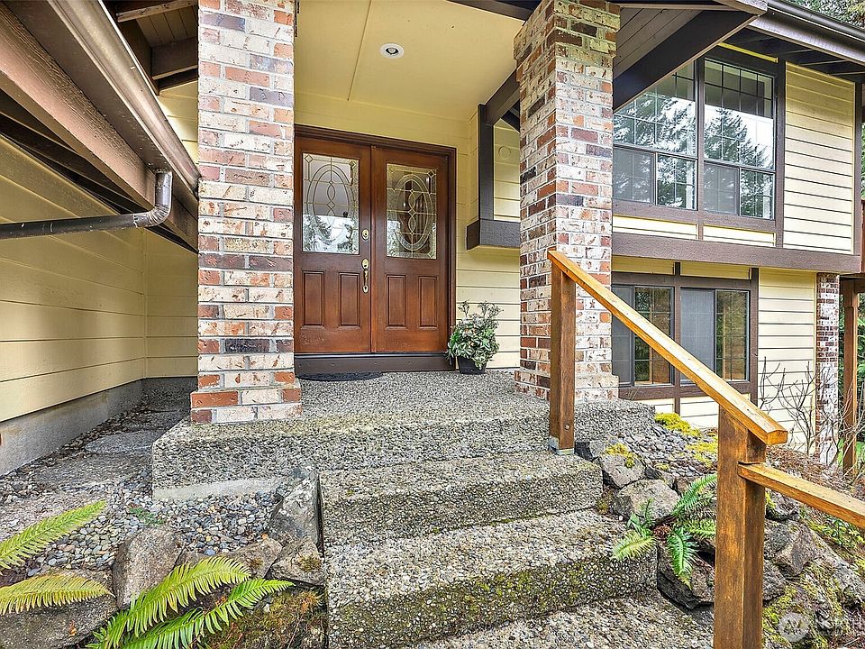 7861 University Point Circle NE, Bremerton, WA 98311 | Zillow