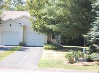 14 Stonegate Ct, Albany, NY 12205