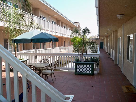 5th image of 9825 Topanga Canyon Blvd Unit 7