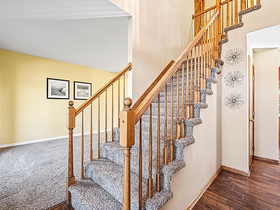 3rd image of 8920 Highland Oaks Dr