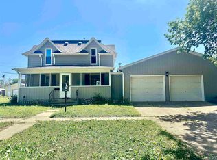 206 Thomas St, Danbury, IA 51019