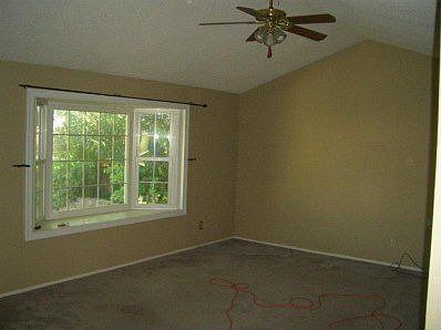 5th image of 871 Kapareil Dr