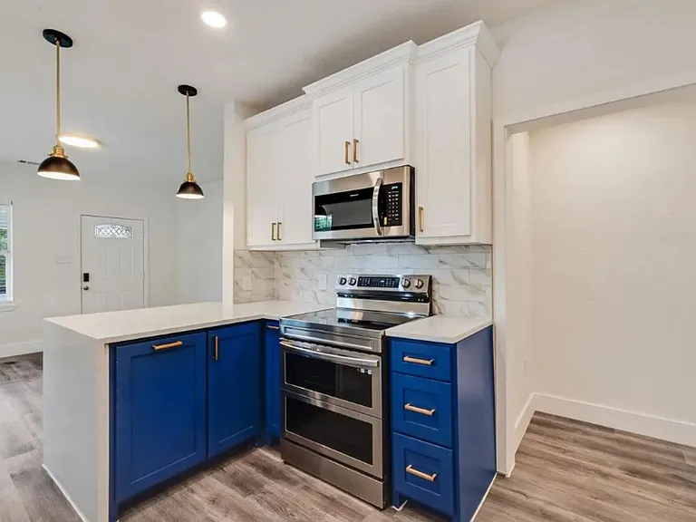 447 W Clarendon Dr — Photo 6