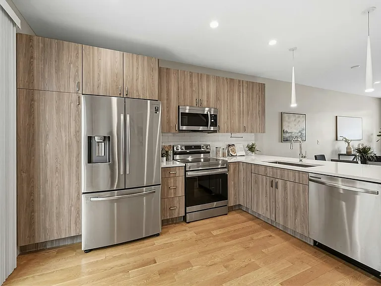 4270 W 13th Ave — Photo 1