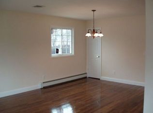 125 Terrace Ave, West Babylon, NY 11704