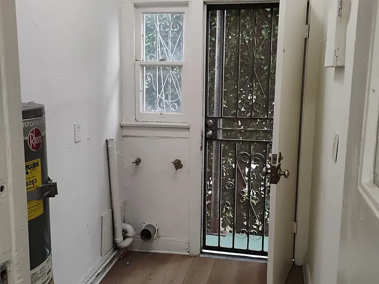 2229 Vineyard Ave — Photo 10