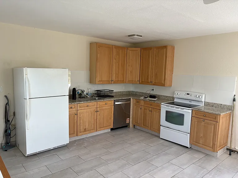 1816 Narranja St #3 — Photo 2