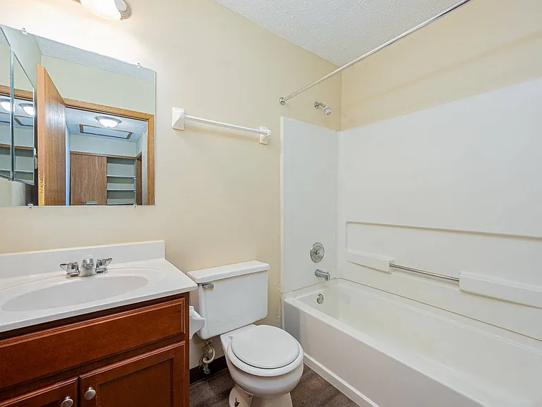 Copperleaf — Photo 17