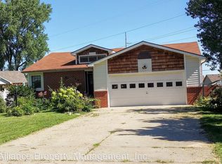 716 Northfield Rd, Manhattan, KS 66502