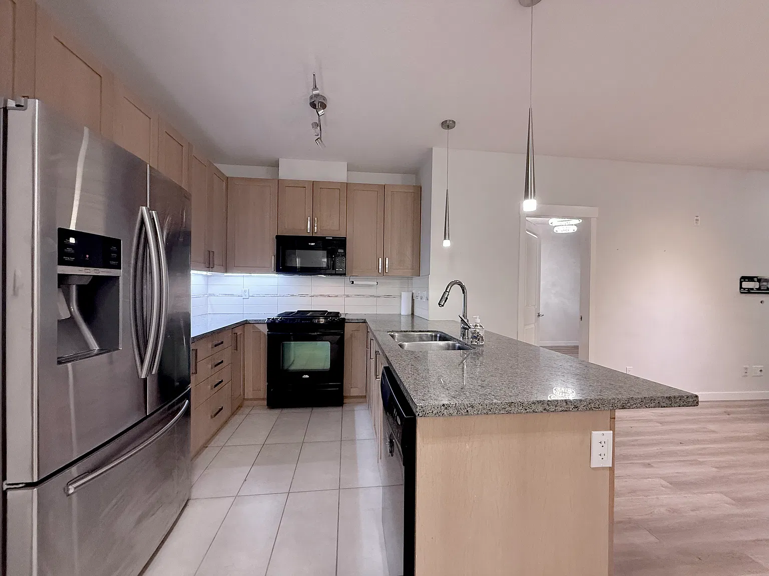 26th Ave, Surrey — Photo 3