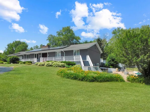 8480 Carradale Dr, Caledonia, IL 61011