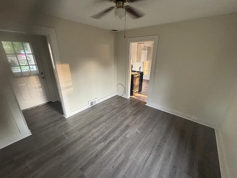 25 Ridgeway Ave — Photo 8