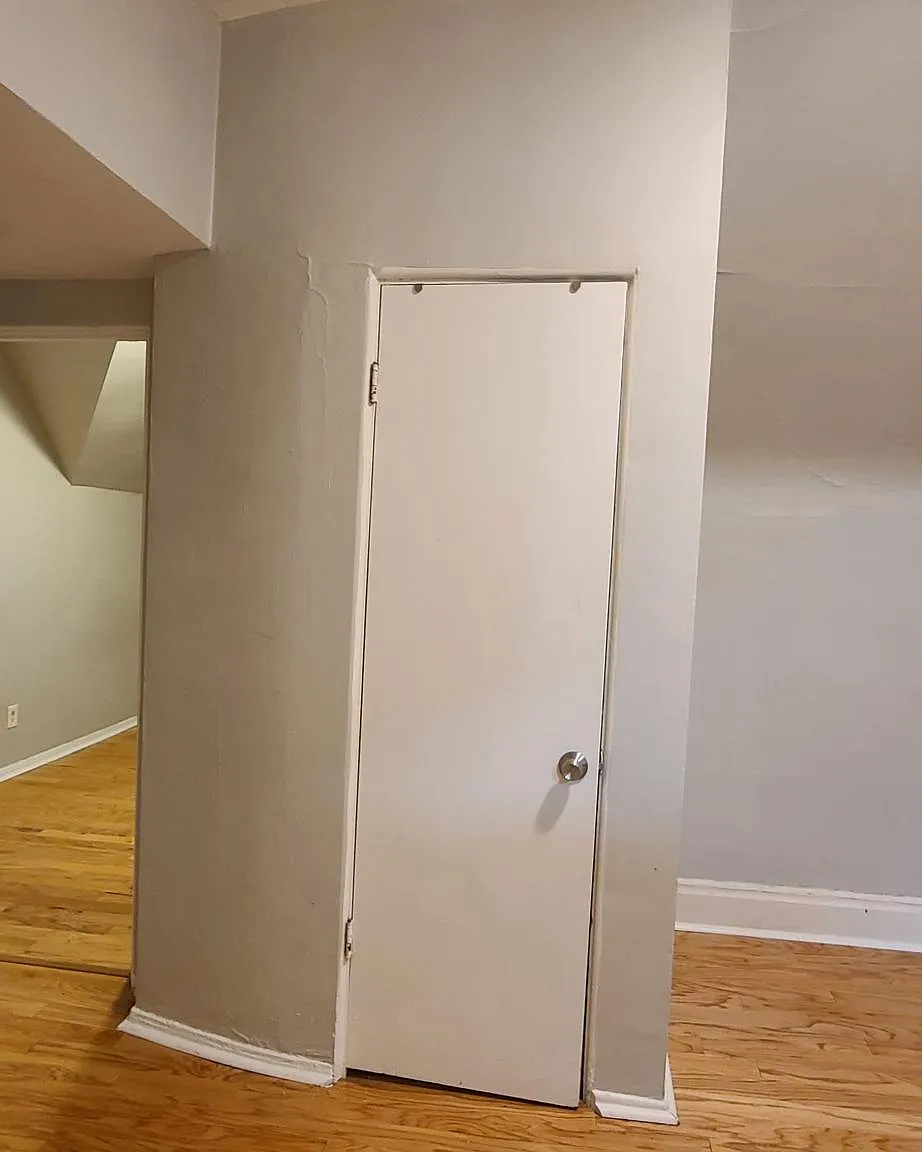 Studio, $1,010 — Photo 2