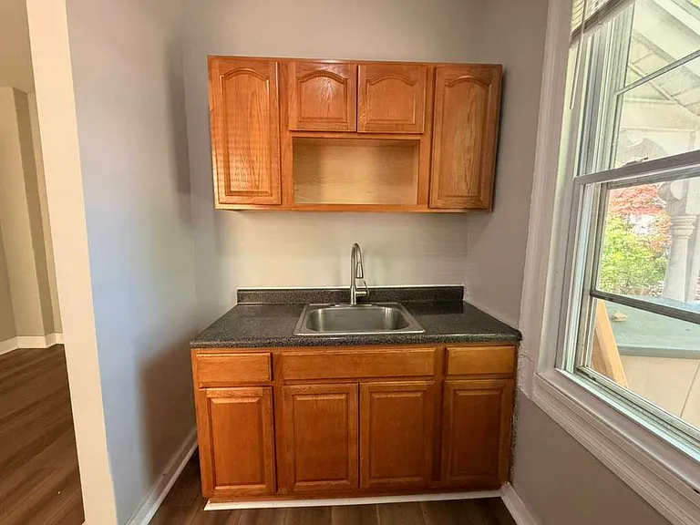 331 Edgewood Ave #1B — Photo 6