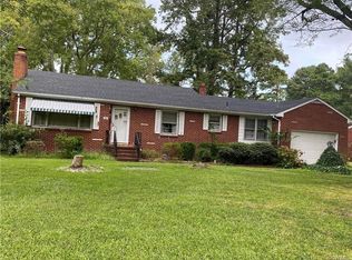 27 Hudgins Rd, Poquoson, VA 23662