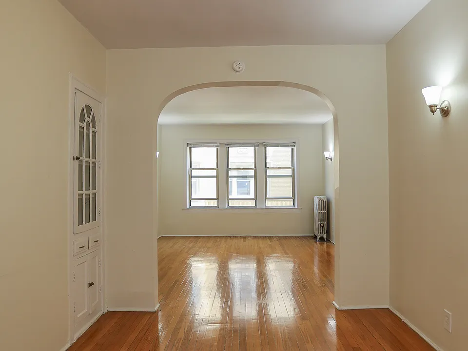 1631 W Lunt Ave #1A