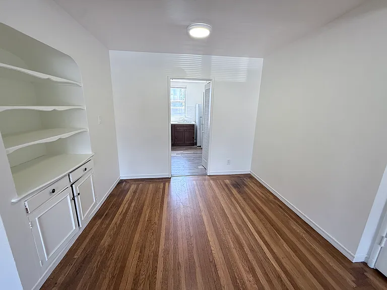 615 18th St #1 — Photo 5