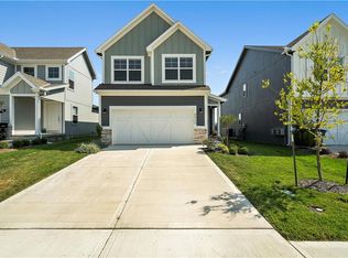 8808 SW 8th St, Lees Summit, MO 64064