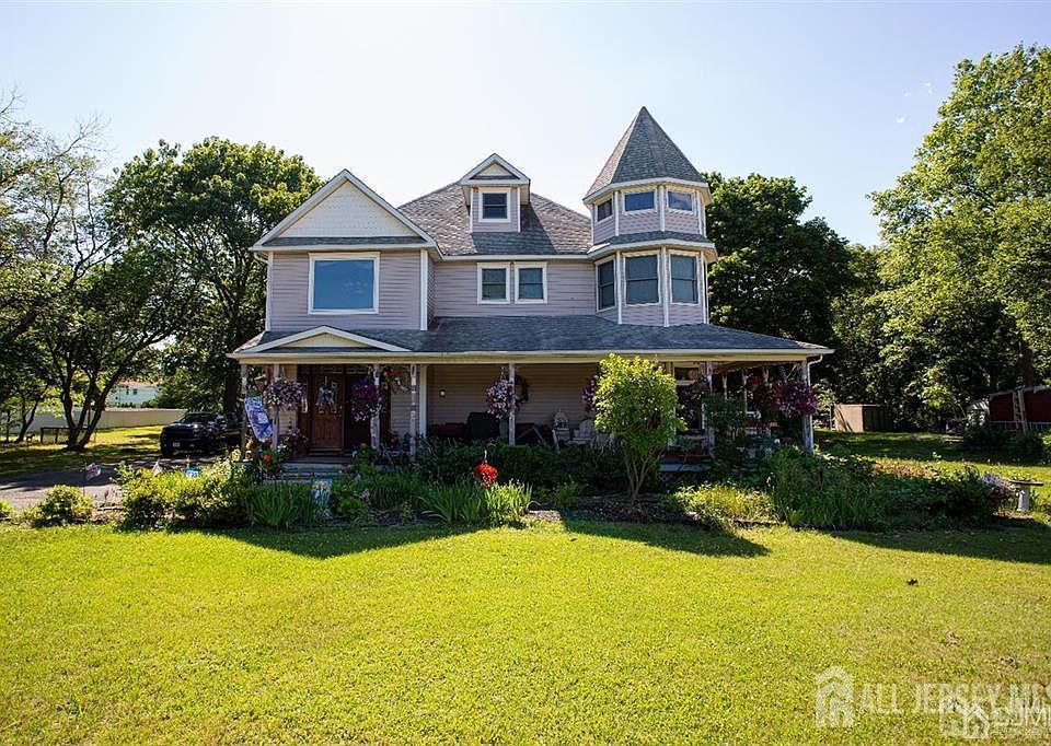 1st image of 219 Johnson Ln