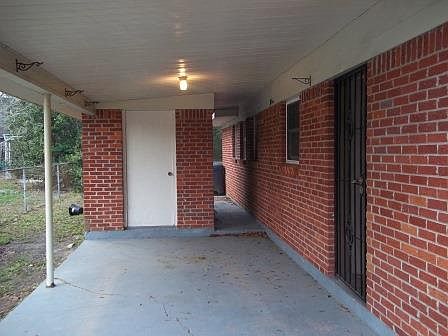 CAR PORT