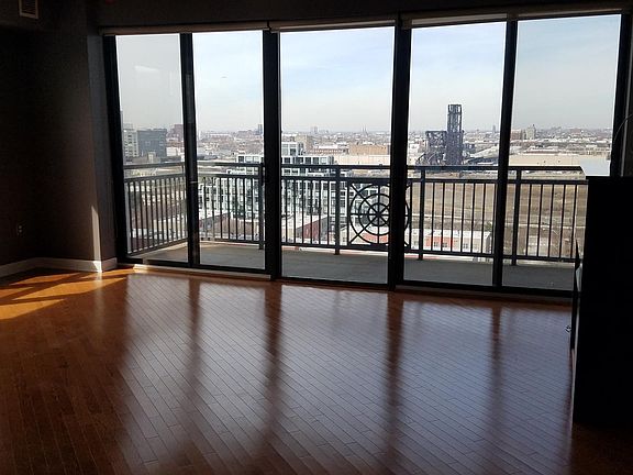 4th image of 5 E 14th Pl APT 1308