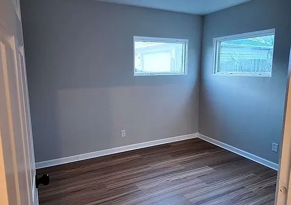 3rd image of 3018 Telegraph Rd