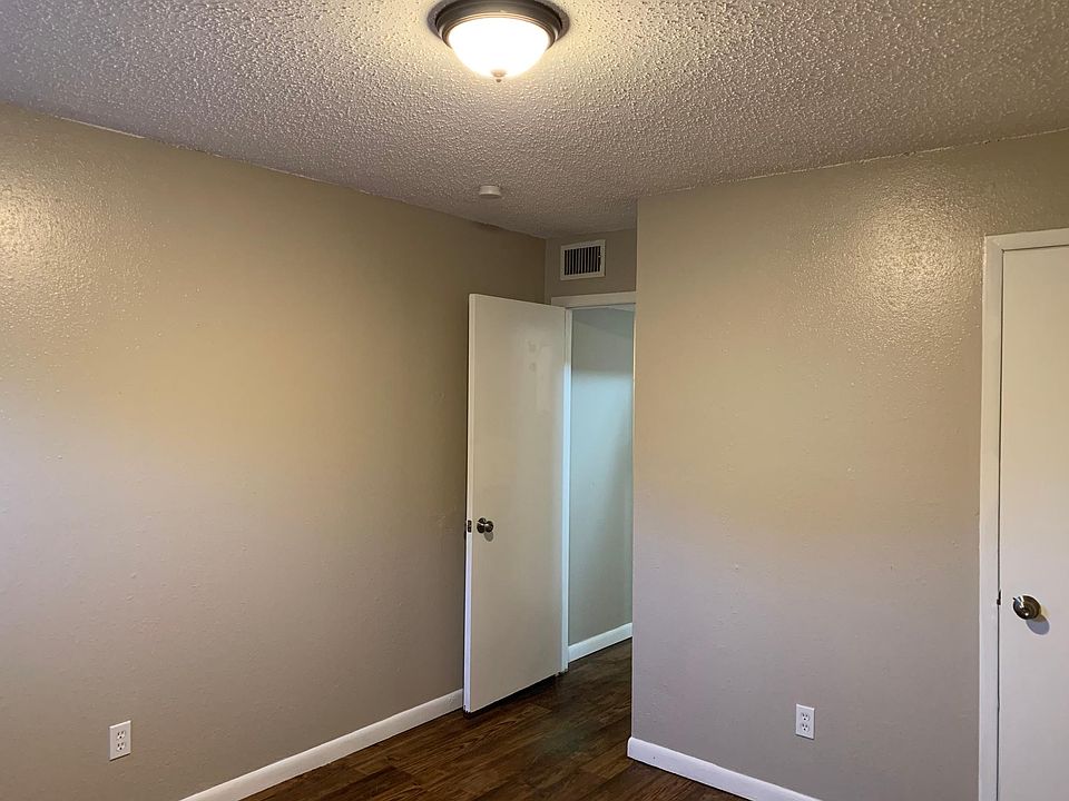 Spacious bedroom