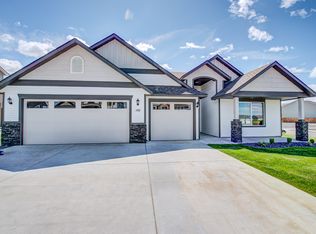 4802 Santa Cruz Ln, Pasco, WA 99301