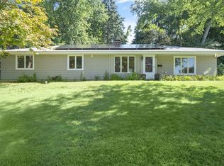 12 Cherry Rd, Framingham, MA 01701