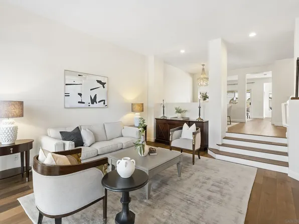 5143 Renaissance Ave Unit B, San Diego, CA 92122