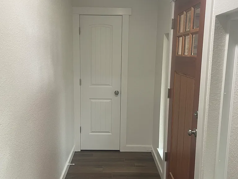 201 San Saba St — Photo 17