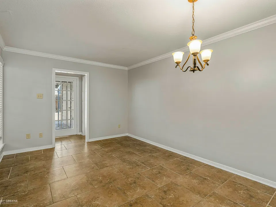 10120 Carlsbad Dr
