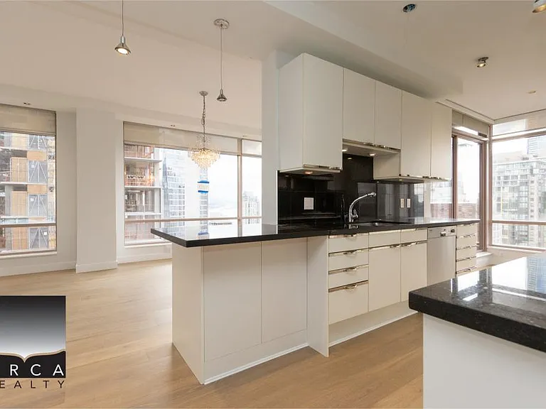 1500 Alberni St #18B — Photo 10