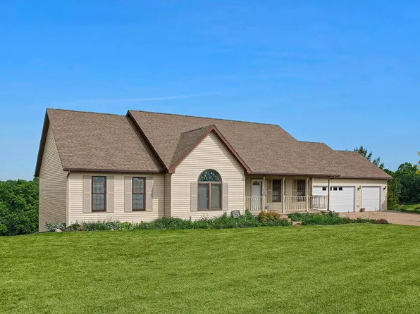 N1638 Lost Ridge ROAD, La Crosse, WI 54601