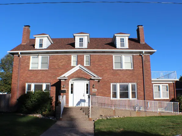 2761 Scott St #0, Davenport, IA 52803