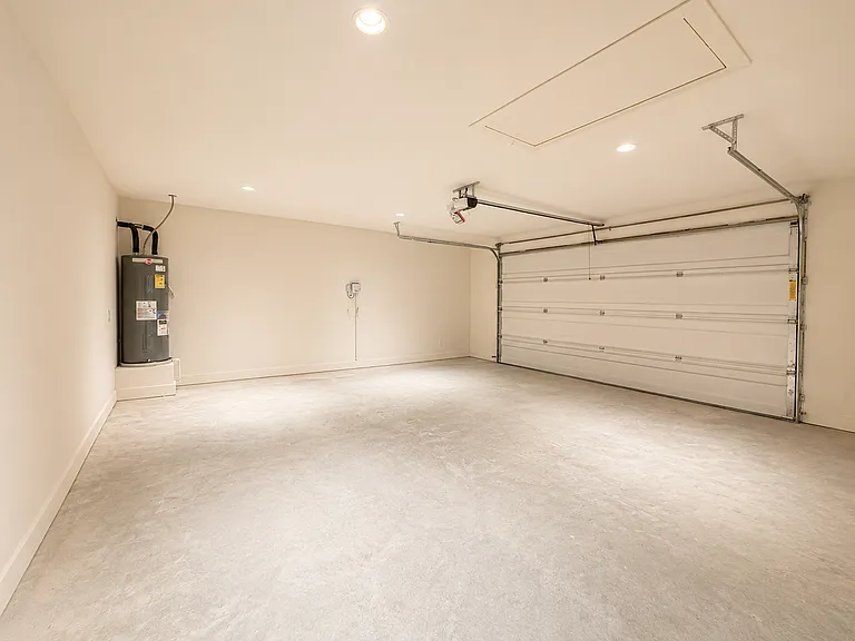 104 Kirkland St — Photo 9