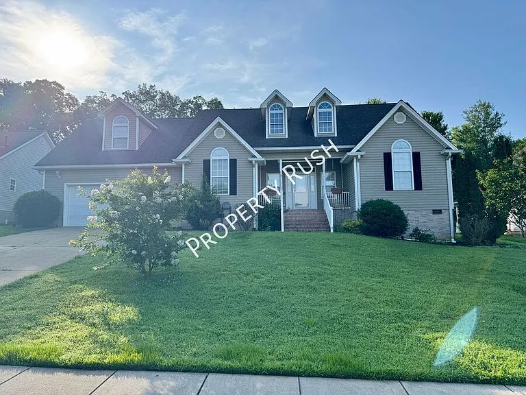 196 Blue Heron Dr — Photo 1