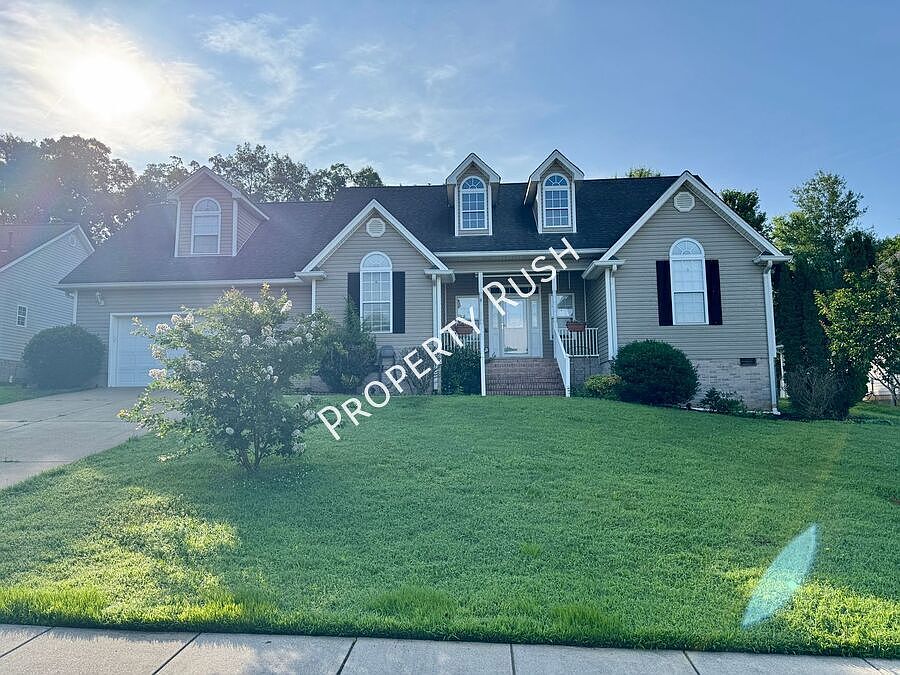 1st image of 196 Blue Heron Dr