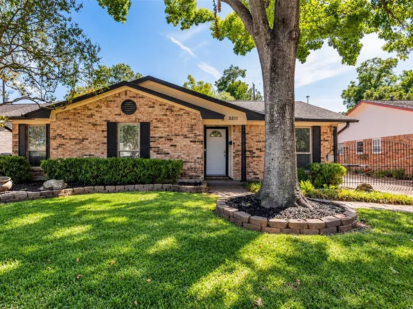 5511 Hialeah Dr, Houston, TX 77092