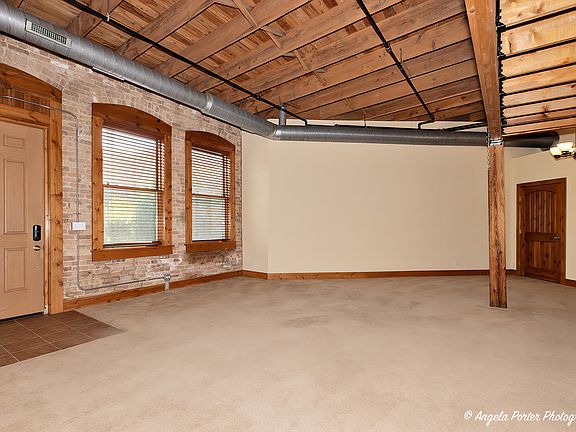 3rd image of 344 Hutchins Ct #344