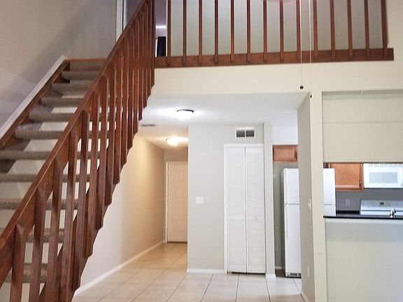 2nd image of 2713 Hunt Club Ln