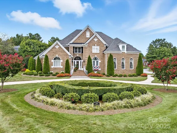 1246 Greenside Dr NW, Concord, NC 28027