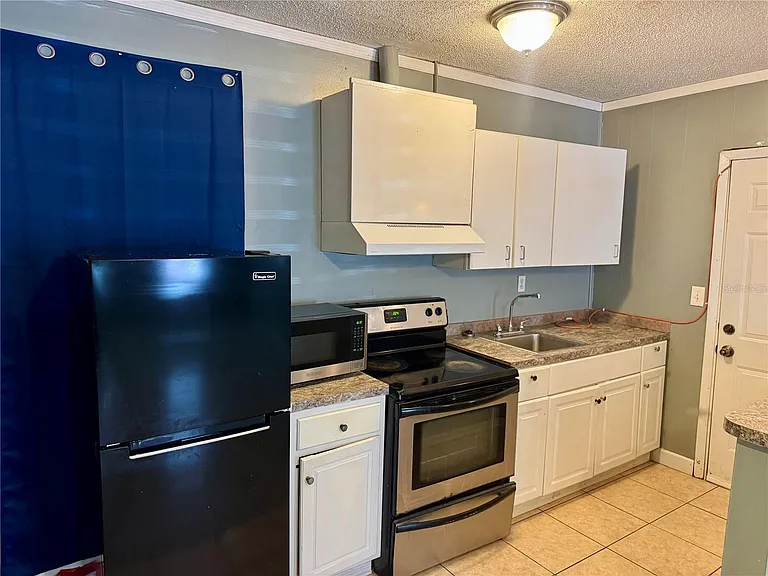 5521 Axiom Ave — Photo 6