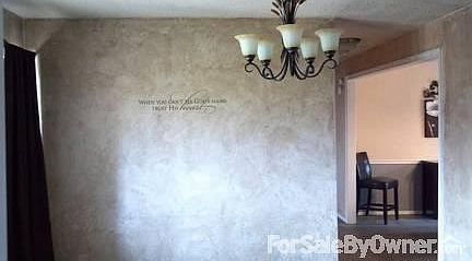 Nice foyer with faux finish paint!